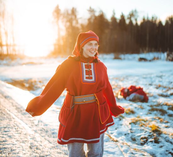Reindeer ride to Santa © apukka resort